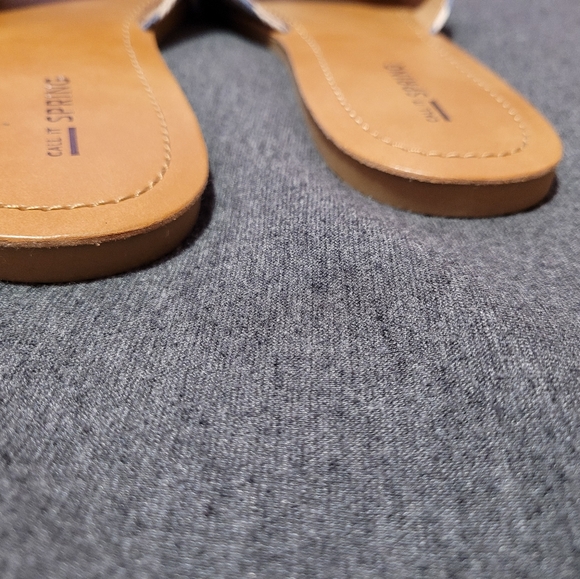 5$ with bundle- Call it spring - sandal - Picture 5 of 6